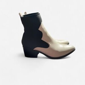 MIA Womens Two Tone Western Sock Ankle Boots Cream Black Block Heel Size 8